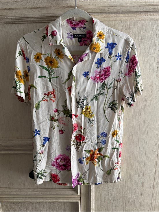 Express Other - Express White Short-Sleeve Floral Button-Down Shirt